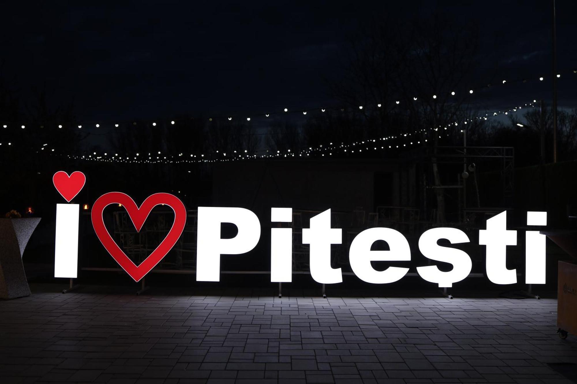 River Place Piteşti Eksteriør bilde
